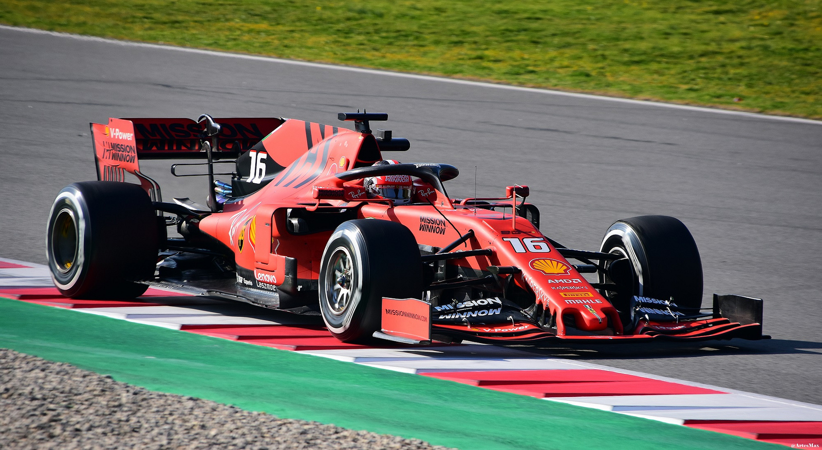 Ferrari uuteen kauteen uudella tallipäälliköllä - Vain mestaruus kelpaa