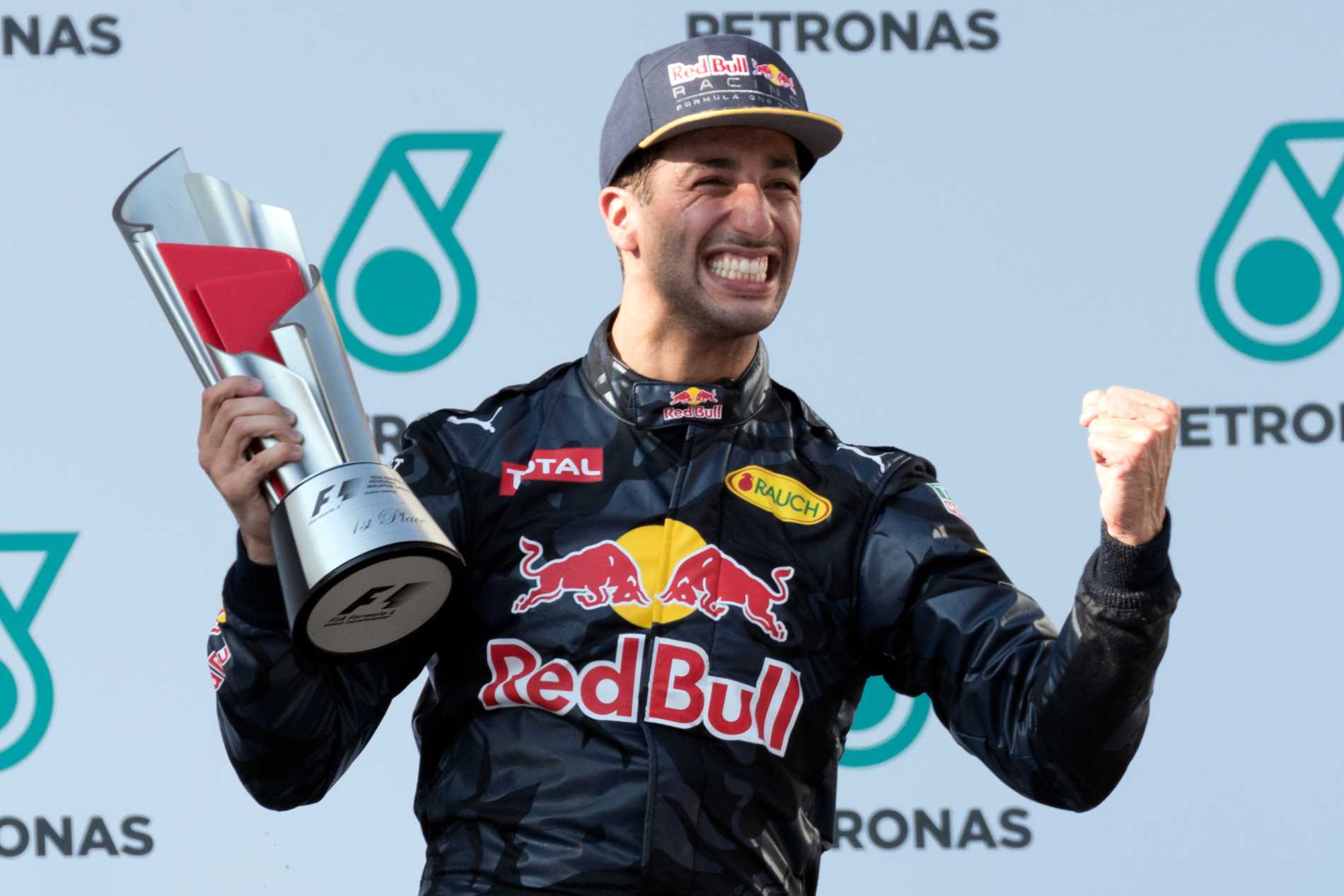 Ricciardo hautaa tulevaisuutensa Renaultille